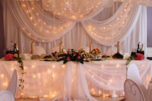 поможем украсить свадебный зал для свадьбы