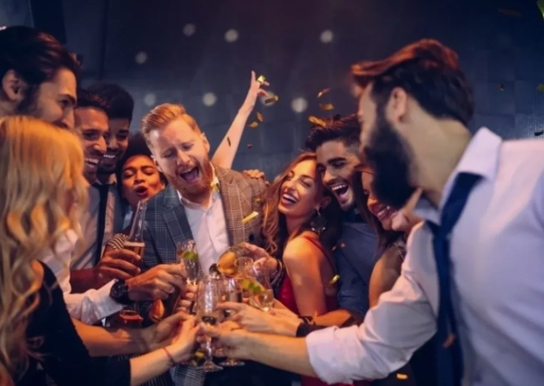 Праздничные корпоративы в кафе советы и нюансы проведения